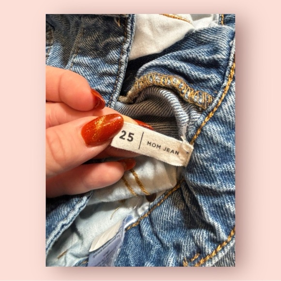 Pacsun medium wash mom jeans size 25 - Picture 5 of 6